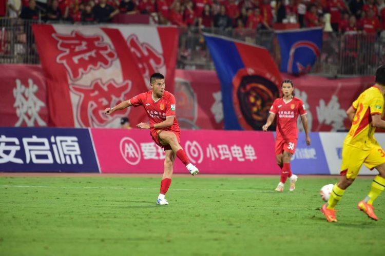 世界杯app下载-感动重庆 | “绿茵赤子”黄希扬：为家乡而战，为荣誉而拼