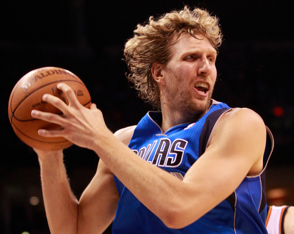 世界杯直播官网手机版-库里9000球里程碑仅第26！现役6人上榜 老詹独占鳌头冲16000大关